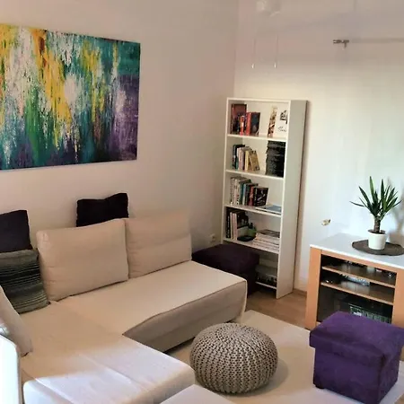 Cozy 2 Apartment *