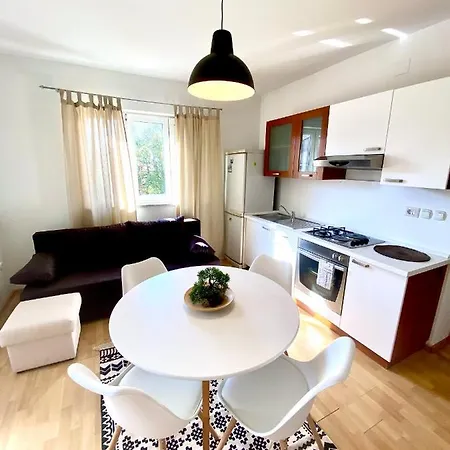 Cozy 2 Apartment *